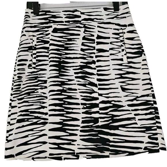 Banana Republic Trina Turk~Woman Size 2~ Zebra Print Designer Luxury Skirt Mini. - Picture 1 of 10